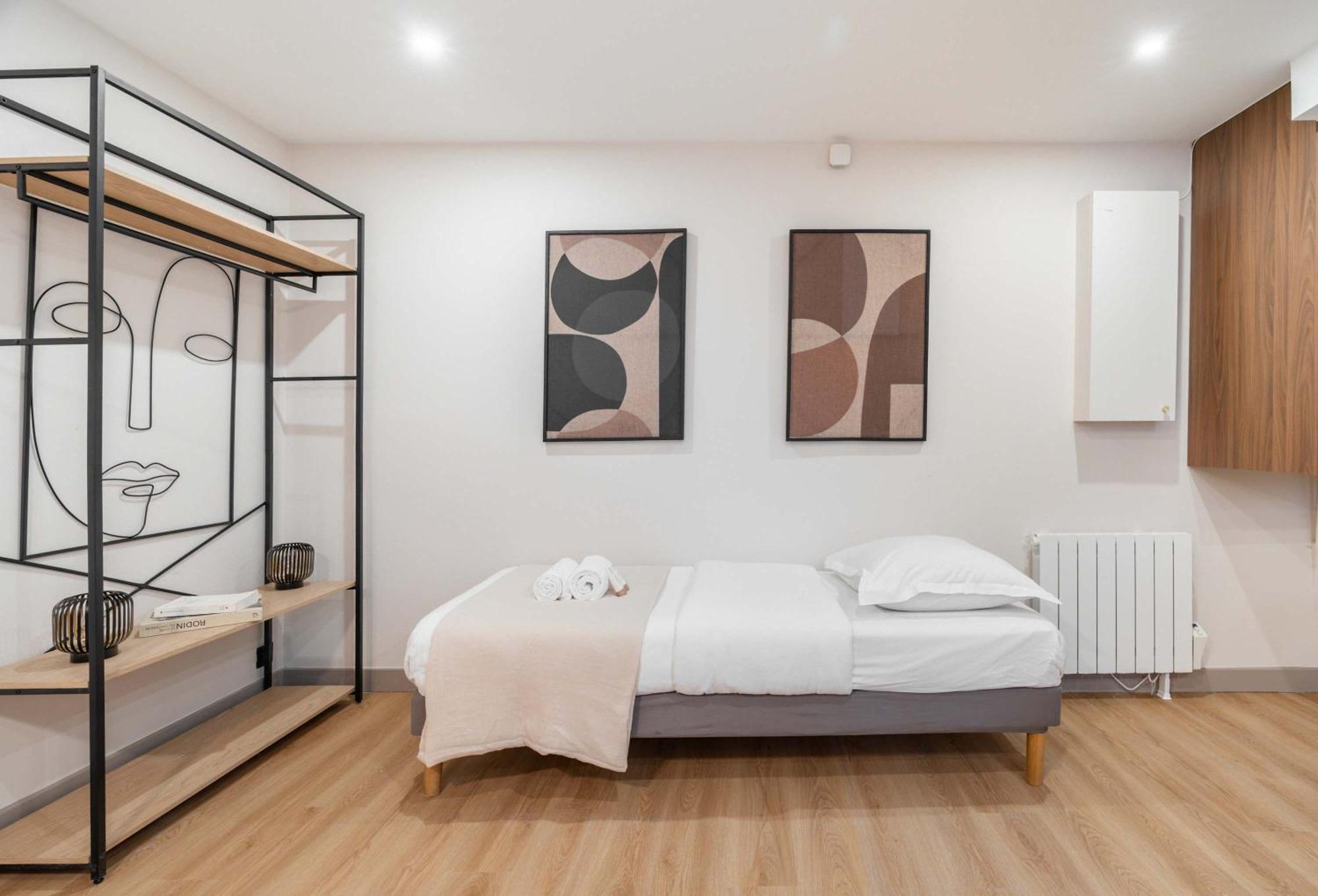 For 4 People Near Montparnasse Parigi